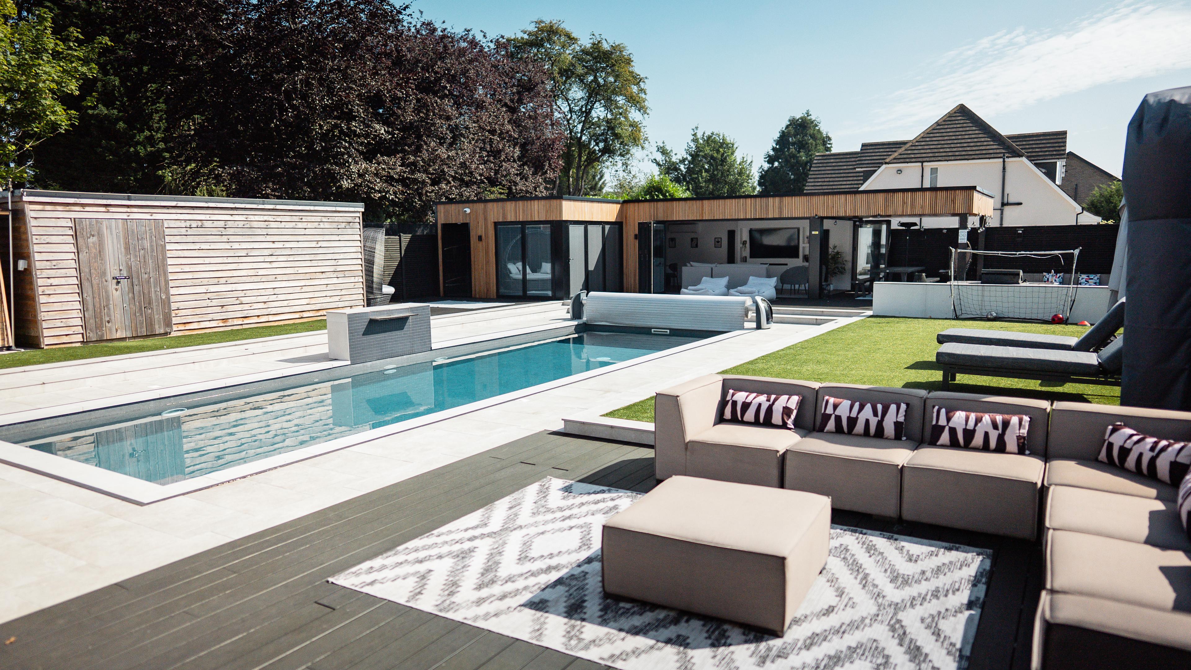 Pool Villa & Heated Swimming Pool - Image 3